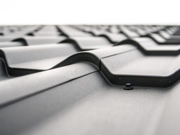 4 Benefits Of A Metal Roof During Winter